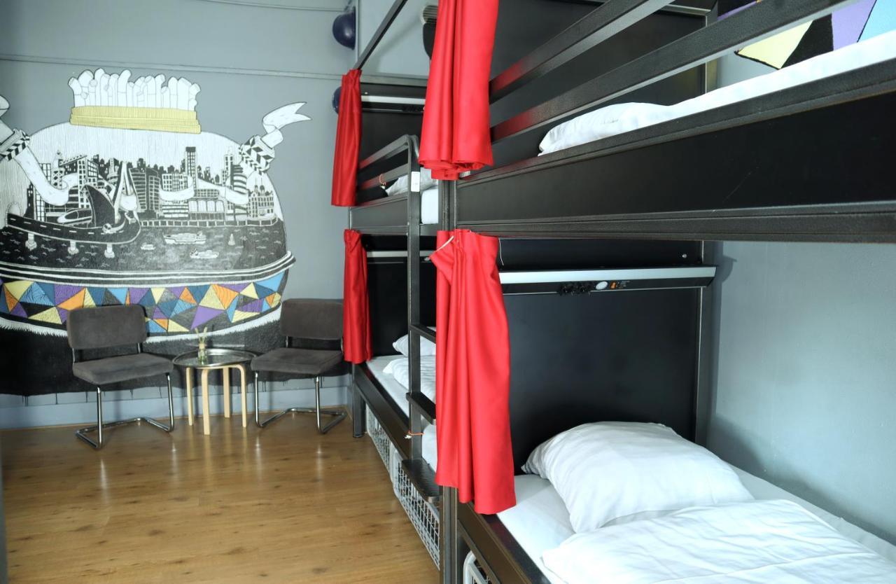 Hostel Room Ротердам Екстериор снимка